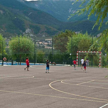 Camping Valle De Tena Sabiñánigo المظهر الخارجي الصورة