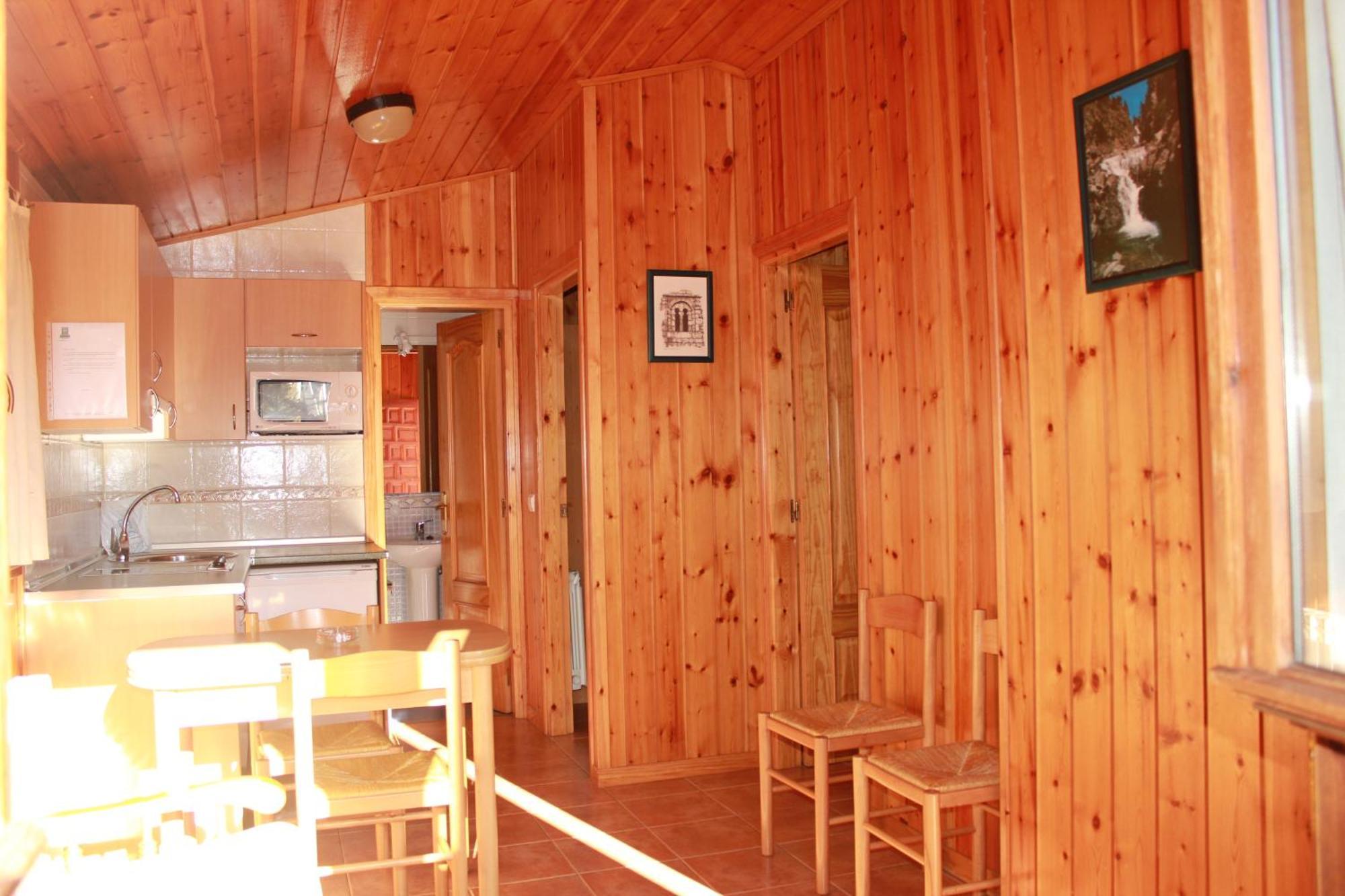 Camping Valle De Tena Sabiñánigo المظهر الخارجي الصورة