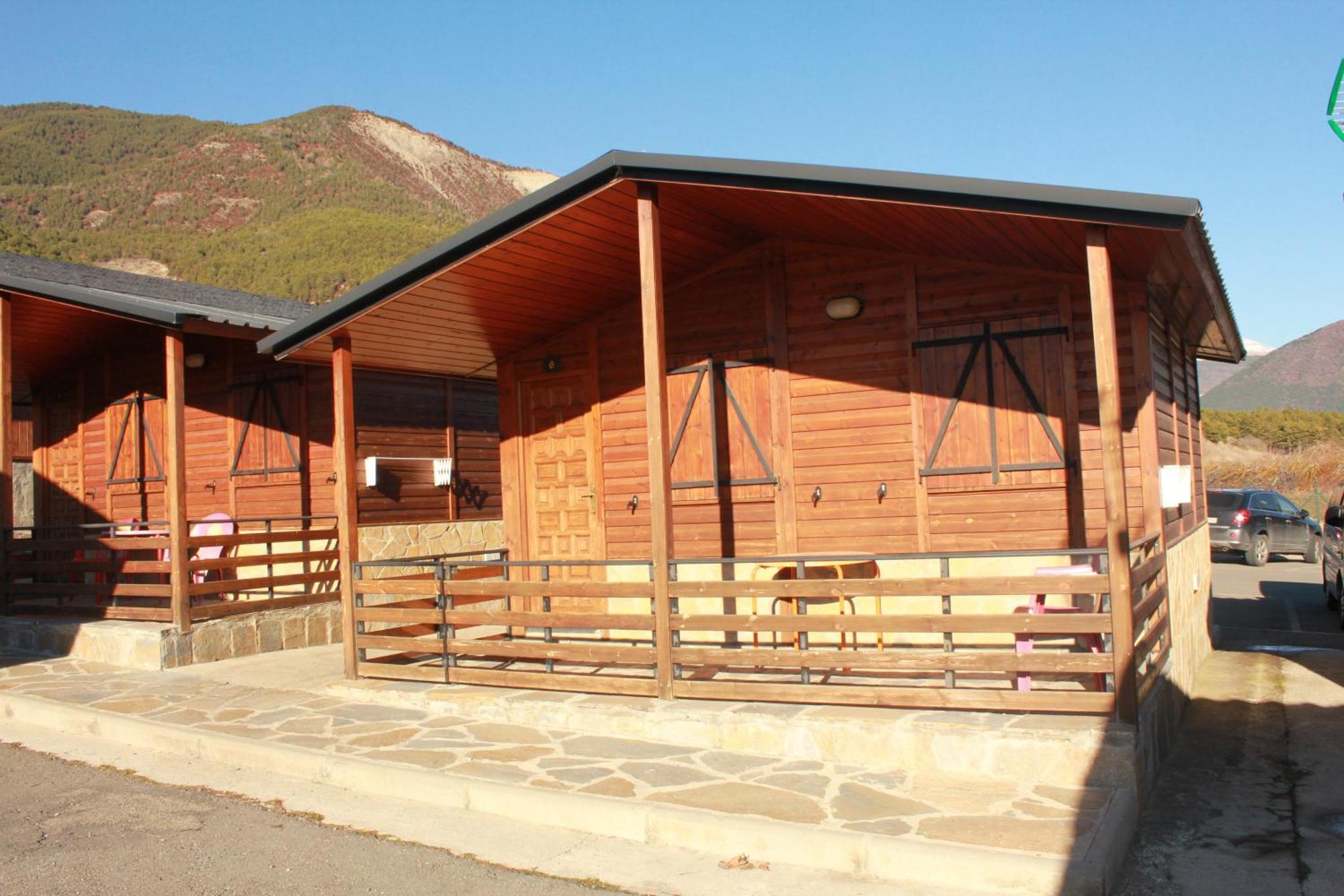 Camping Valle De Tena Sabiñánigo المظهر الخارجي الصورة