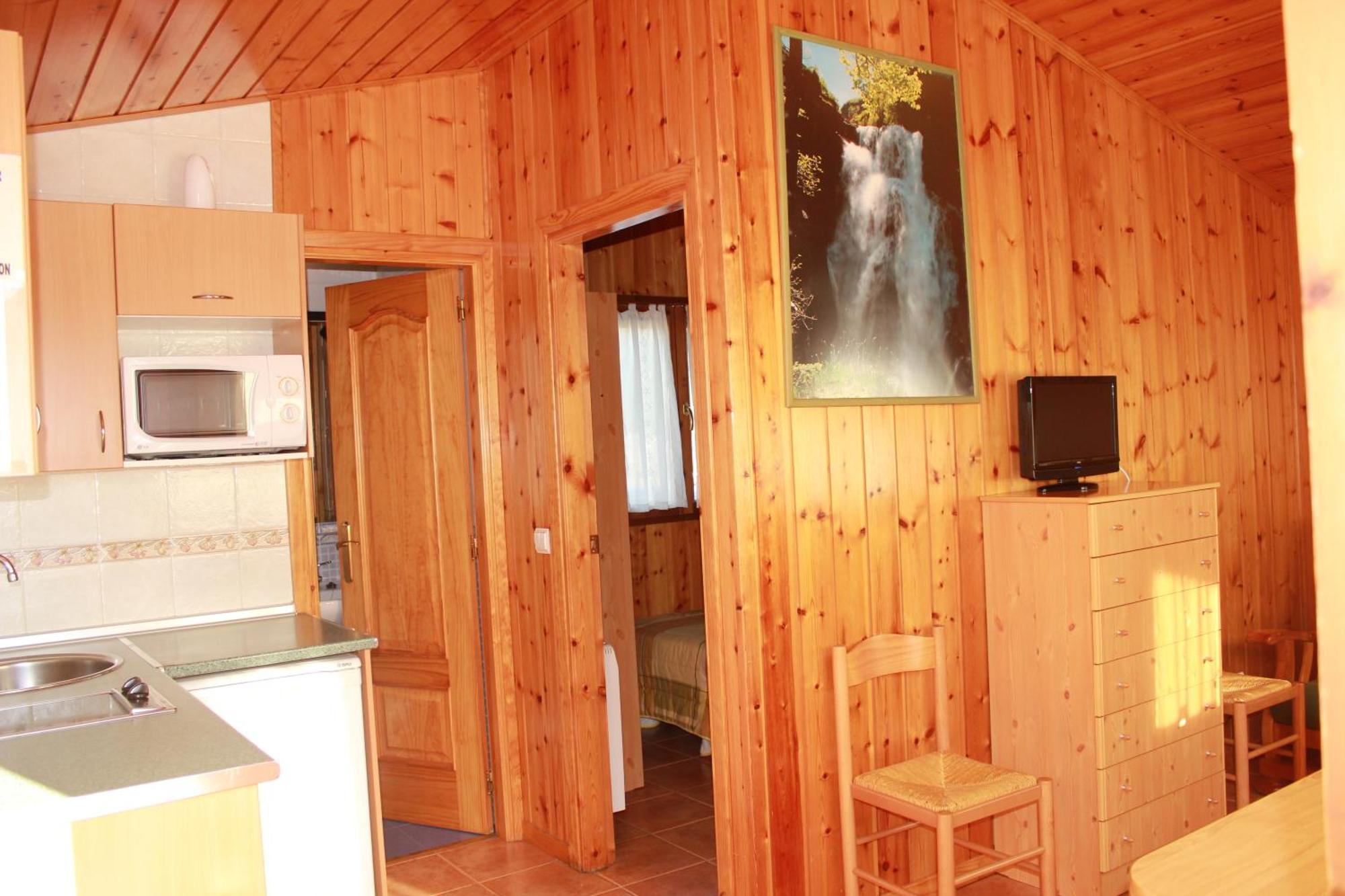 Camping Valle De Tena Sabiñánigo المظهر الخارجي الصورة