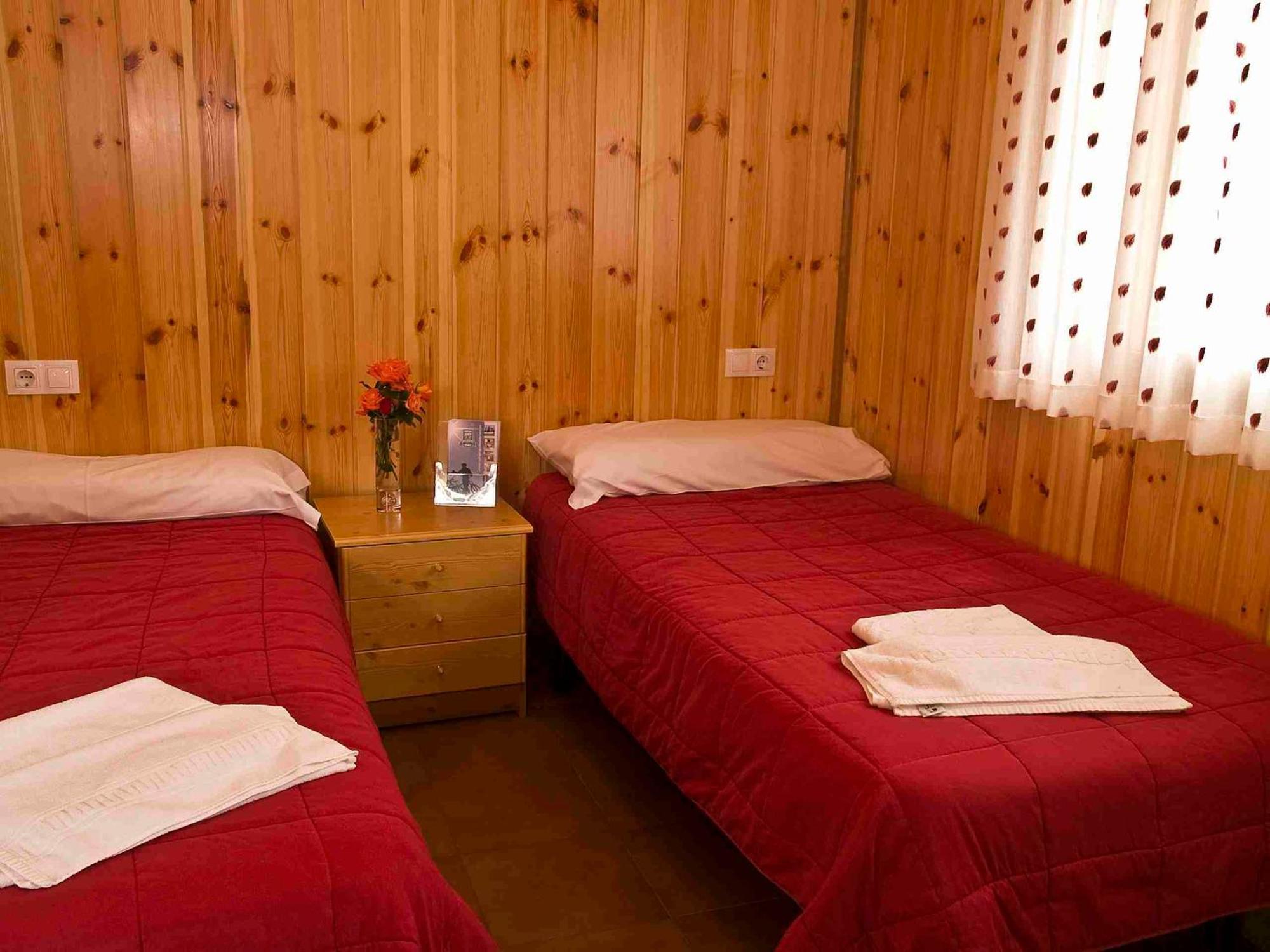 Camping Valle De Tena Sabiñánigo المظهر الخارجي الصورة